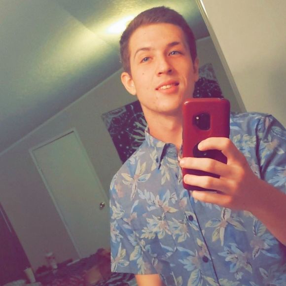 Meet your Posher, Gabe - Picture 1 of 1